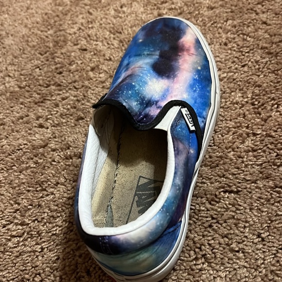 Vans custom design space ,size9 - Picture 2 of 4